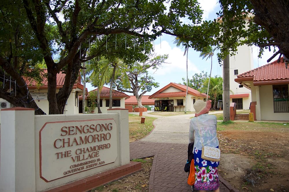Chamorro Village (27223955914)